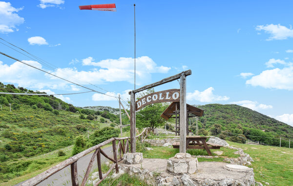 Holiday Home - Monte Scalambra , Italy - IRU011 906