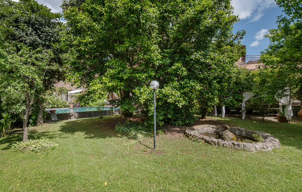Appartamento - Sutri , Italia - IRU018 110