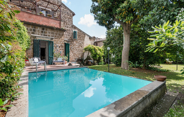 Appartamento - Sutri , Italia - IRU018 1