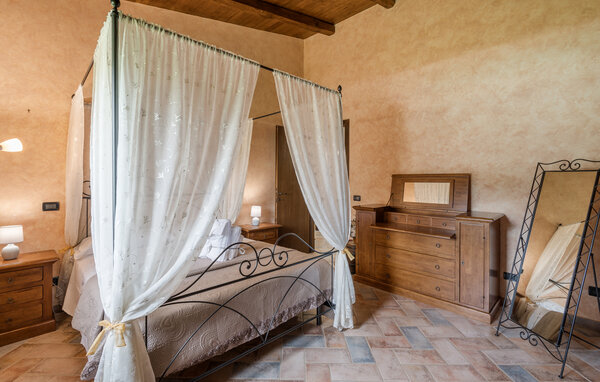 Holiday Home - Lago di Vico , Italy - IRU022 602