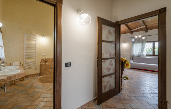 Holiday Home - Lago di Vico , Italy - IRU022 502