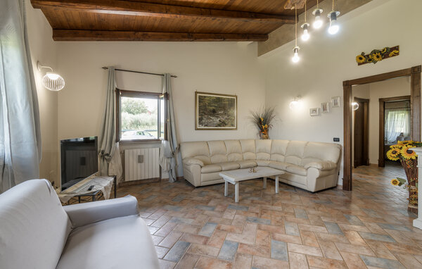 Holiday Home - Lago di Vico , Italy - IRU022 302