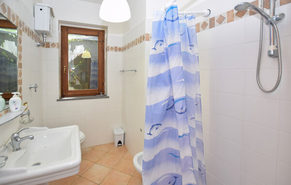 Holiday Home - Bagnoregio , Italy - IRU032 701