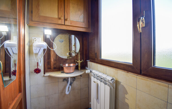Appartamento - Monteleone Sabino , Italia - IRU036 703