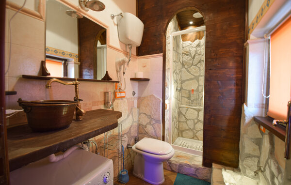 Appartement - Micigliano , Italië - IRU037 701