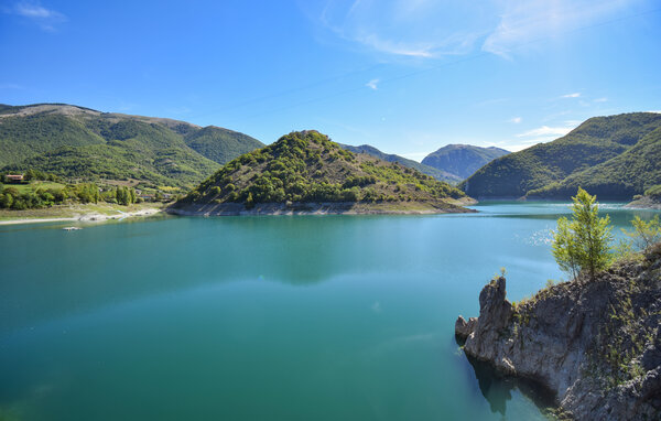 Appartement - Castel di Tora , Italie - IRU042 902