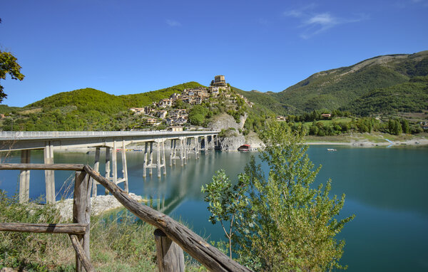 Appartement - Castel di Tora , Italie - IRU042 1