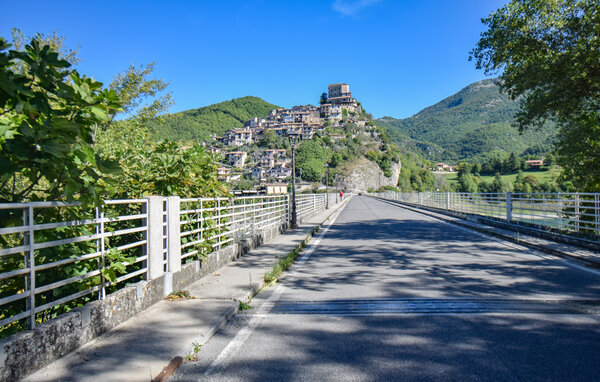 Appartement - Castel di Tora , Italie - IRU042 907