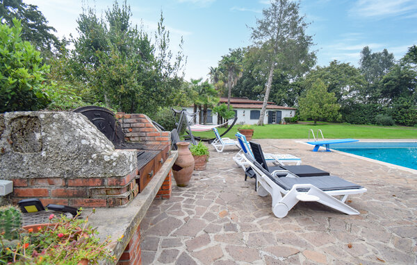 Feriehuse - Sutri , Italien - IRU043 801