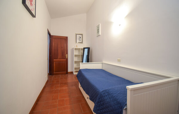Casa de vacaciones - Monterosi , Italia - IRU044 603