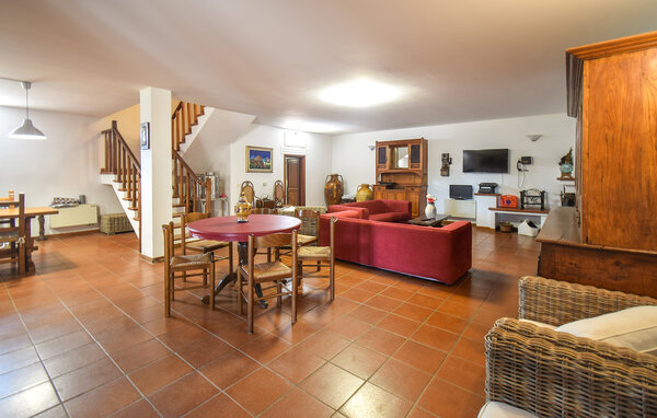 Casa de vacaciones - Monterosi , Italia - IRU044 302