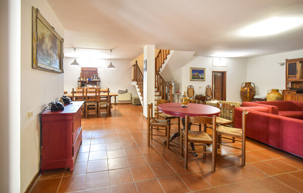 Casa de vacaciones - Monterosi , Italia - IRU044 303