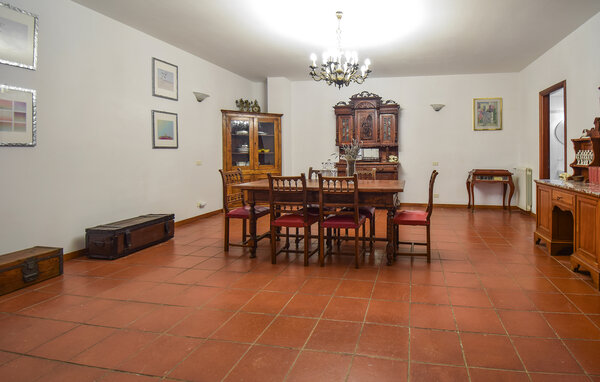 Casa de vacaciones - Monterosi , Italia - IRU044 305