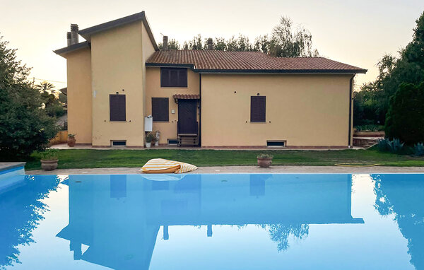 Casa de vacaciones - Monterosi , Italia - IRU044 11