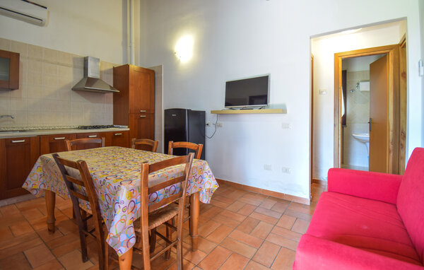 Semesterhus - Pescia Romana , Italien - IRU051 3