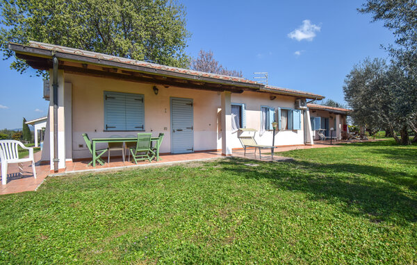 Semesterhus - Pescia Romana , Italien - IRU051 2