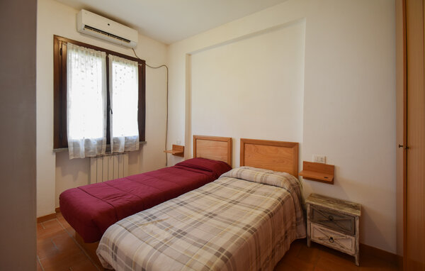 Casa vacanze - Pescia Romana , Italia - IRU056 601