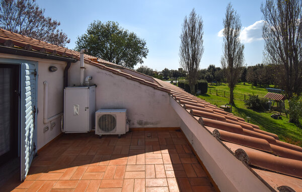 Casa vacanze - Pescia Romana , Italia - IRU056 101