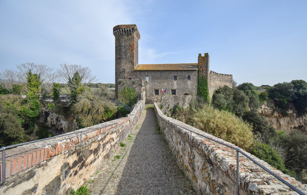 Semesterhus - Pescia Romana , Italien - IRU057 801