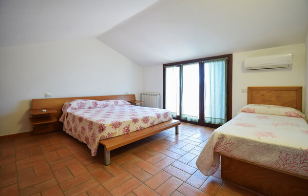 Casa vacanze - Pescia Romana , Italia - IRU058 602