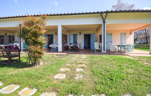 Casa vacanze - Pescia Romana , Italia - IRU058 86