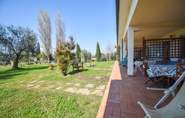 Casa vacanze - Pescia Romana , Italia - IRU058 101