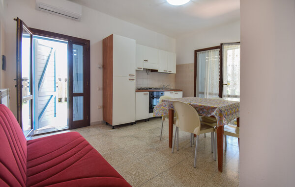 Appartamento - Pescia Romana , Italia - IRU060 302