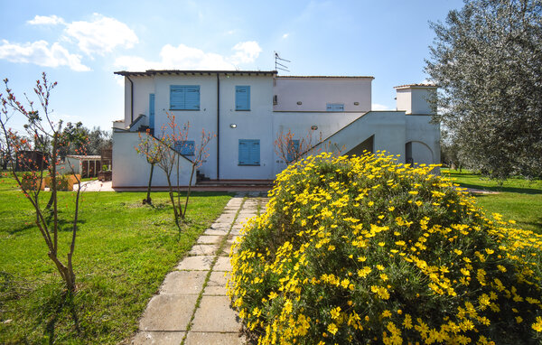 Apartman - Pescia Romana , Italija - IRU061 87