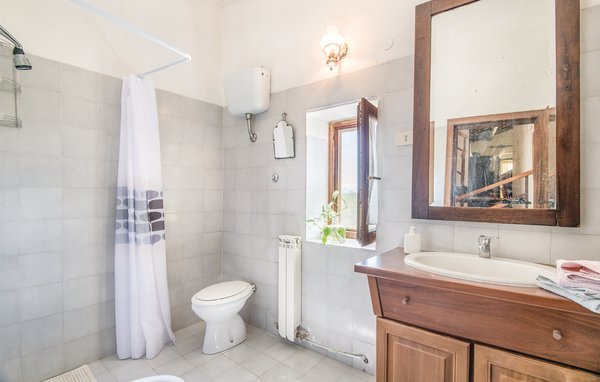 Casa de vacaciones - Vacone , Italia - IRU309 702