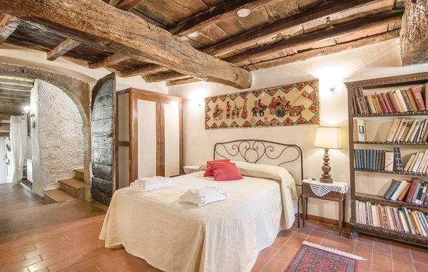 Casa de vacaciones - Vacone , Italia - IRU309 603