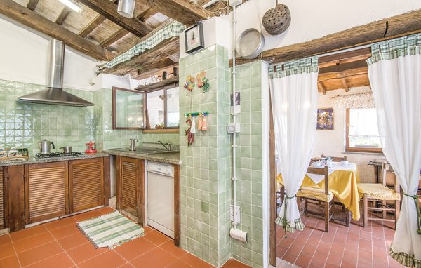 Casa de vacaciones - Vacone , Italia - IRU309 401