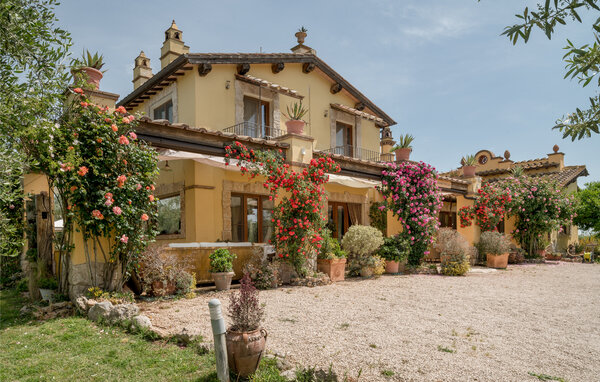 Ferienhaus - Canino , Italien - IRU367 5