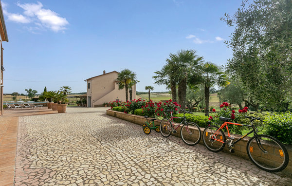 Holiday Home - Tuscania , Italy - IRU390 9