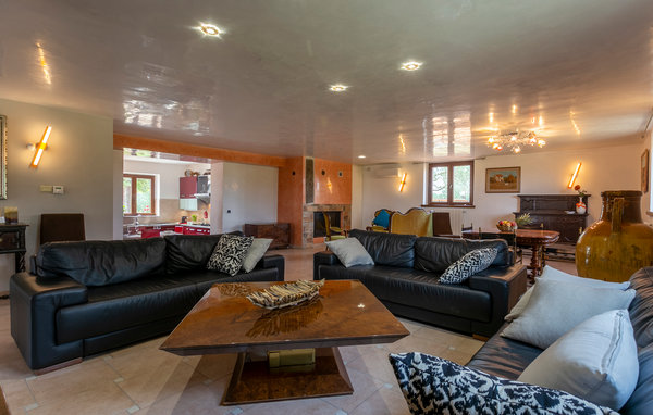 Holiday Home - Tuscania , Italy - IRU390 301