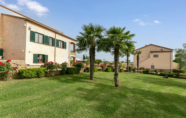 Holiday Home - Tuscania , Italy - IRU390 102