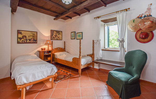 Apartment - Nespolo , Italy - IRU548 4