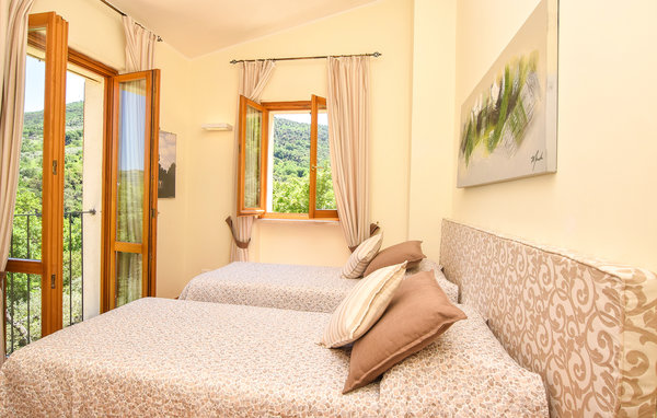 Holiday Home - Toffia Rieti , Italy - IRU562 603