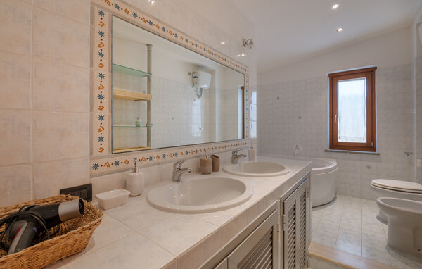 Apartamento - Nerola , Italia - IRU590 701