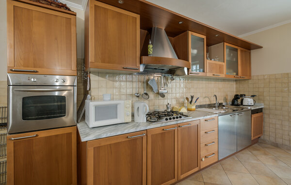 Apartamento - Nerola , Italia - IRU590 402