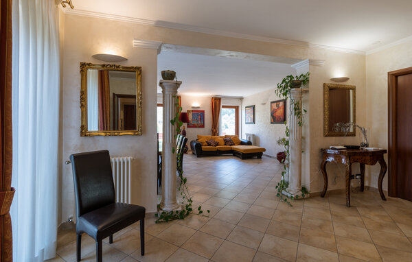 Apartamento - Nerola , Italia - IRU590 302