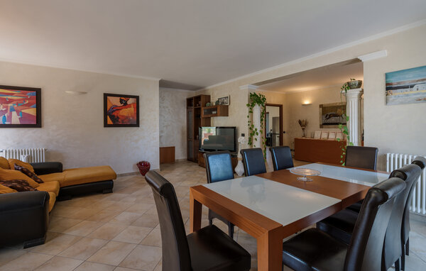 Apartamento - Nerola , Italia - IRU590 306