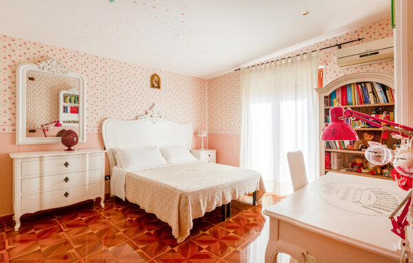 Holiday Home - Valle d'Itria , Italy - ISA037 604
