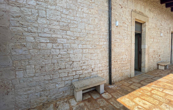Holiday Home - Turi , Italy - ISA081 81