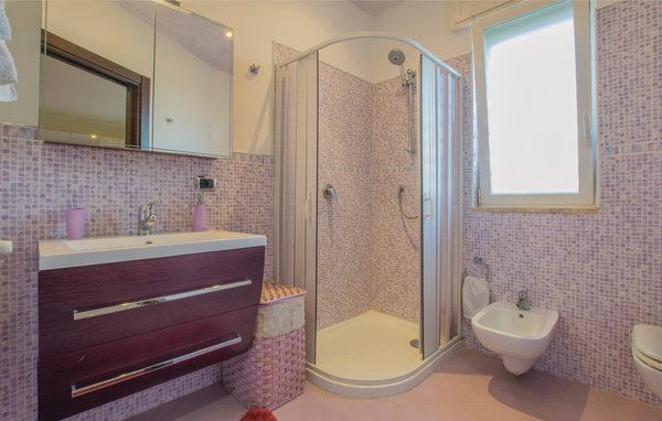 Apartamento - Bari , Italia - ISA252 702