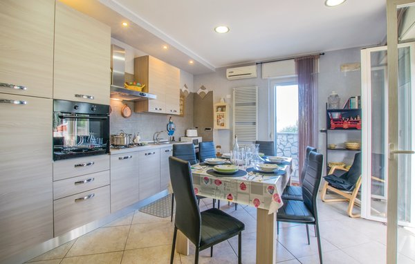 Apartamento - Bari , Italia - ISA252 402