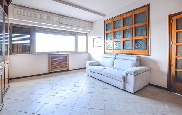 Apartment - Catania , Italy - ISC056 303