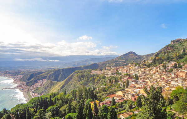 Vakantiehuis - Trecastagni , Italië - ISC256 904