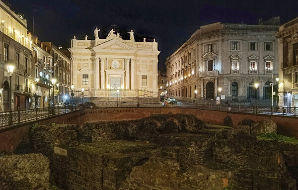 Apartamento - Catania , Italia - ISC375 907