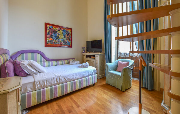 Apartamento - Catania , Italia - ISC375 603