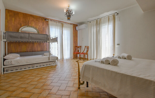 Casa vacanze - Mascali , Italia - ISC561 602